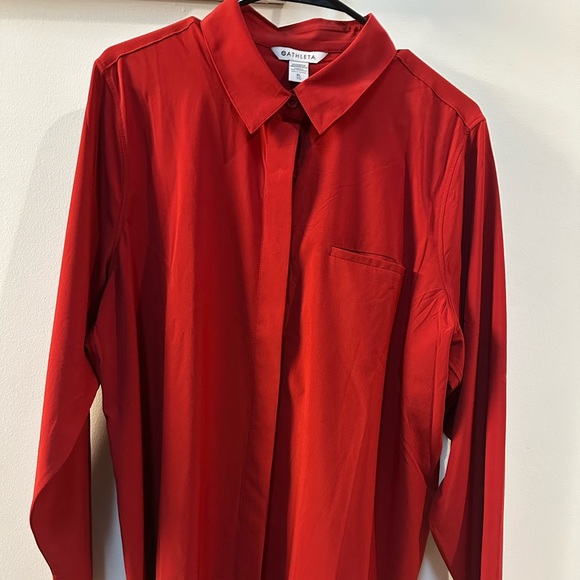 Athleta Urbanite button front shirt - Picture 2 of 2